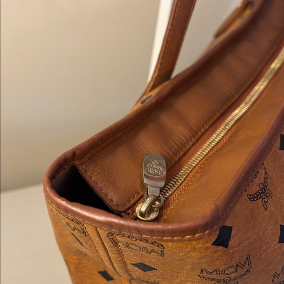 MCM COGNAG TOTE - Picture 6 of 16